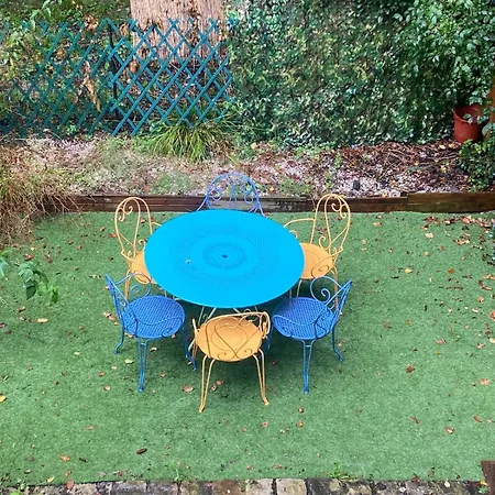 La Caleche Feriehus Montévrain